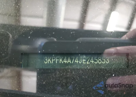 2018 Kia Forte Lx z USA, uszkodzony, nr VIN 3KPFK4A74JE245853